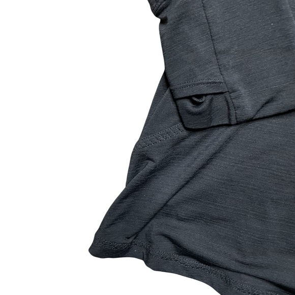 ATHLETA Illume UPF Fitted Top Black Size Medium - Picture 7 of 7